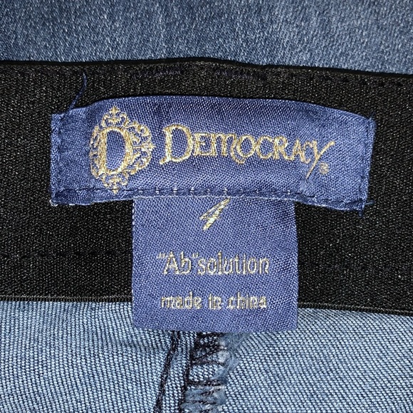 Democracy Jeans - Picture 3 of 7